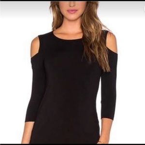 Bailey44 Deneuve Cold shoulder top | Size XS | Color Black